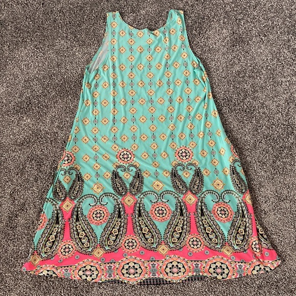 Dress - Picture 3 of 3